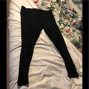 black side cut out active leggings